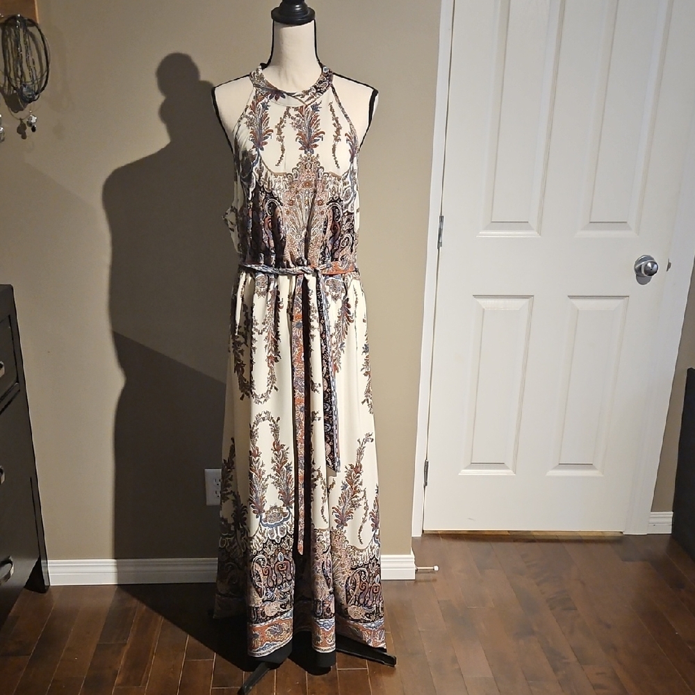 Gorgeous Boho inspired sleeveless maxi dress fall colors